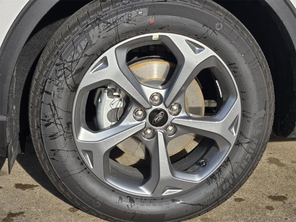 new 2025 Ford Escape car, priced at $29,757