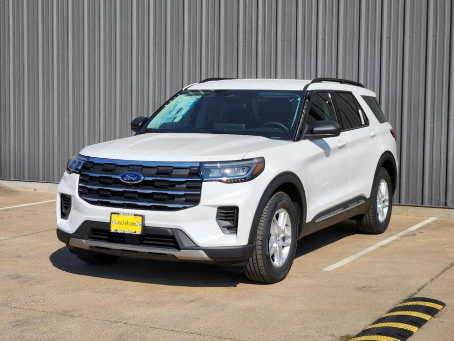 new 2025 Ford Explorer car, priced at $35,895