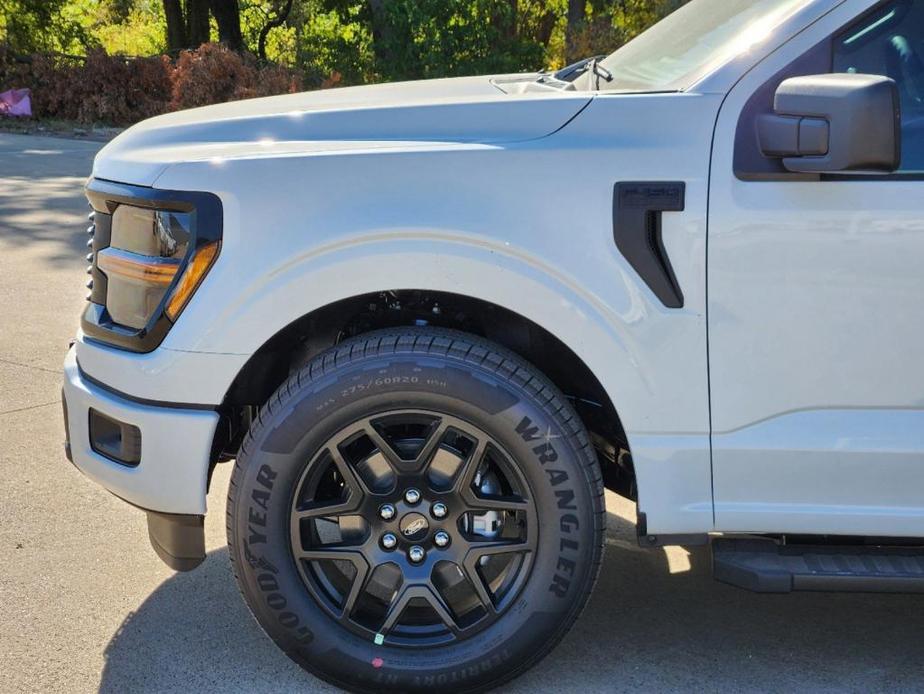 new 2024 Ford F-150 car, priced at $39,415