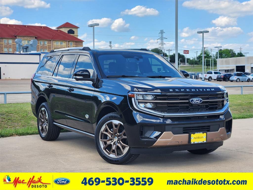 new 2025 Ford Expedition car, priced at $82,033
