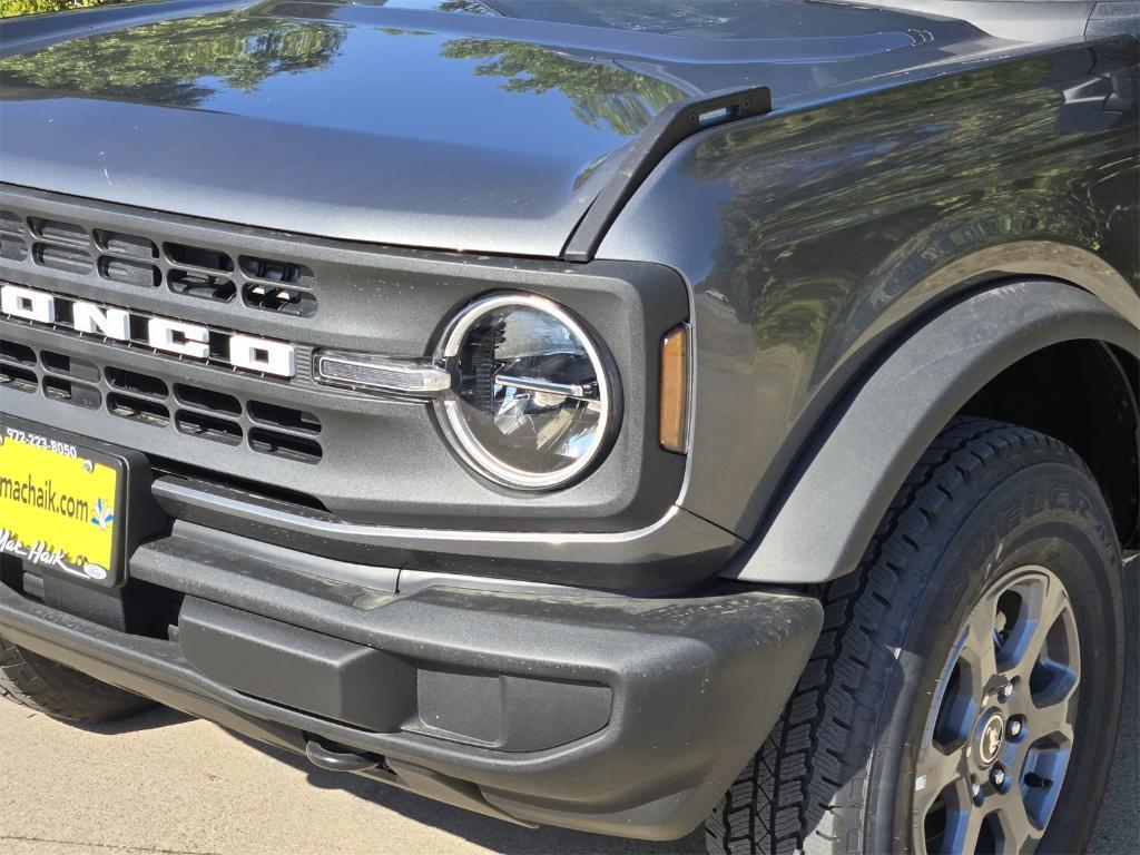 new 2025 Ford Bronco car, priced at $40,040