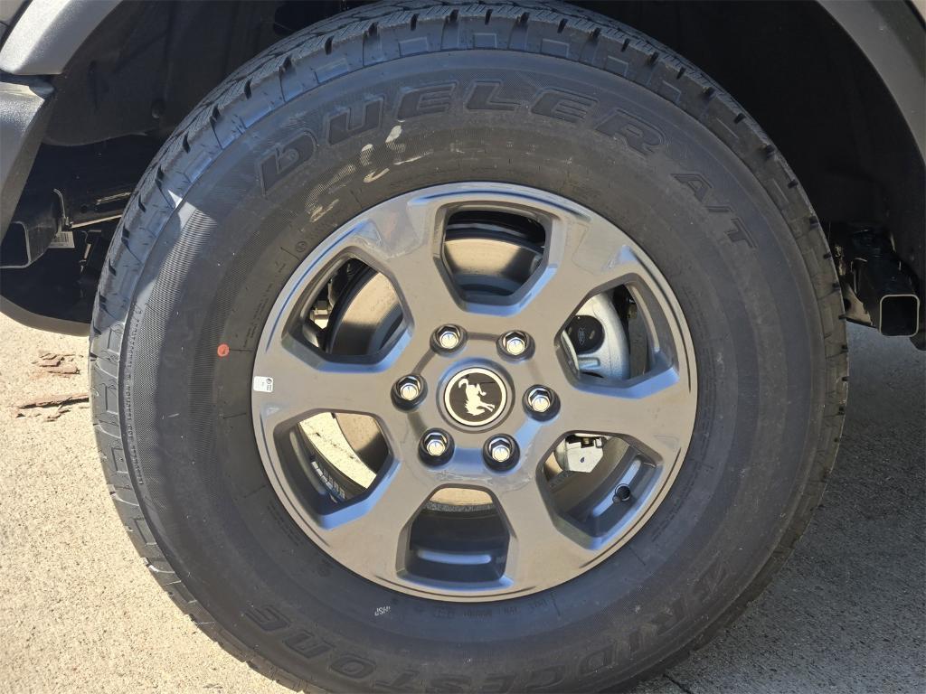 new 2025 Ford Bronco car, priced at $40,040