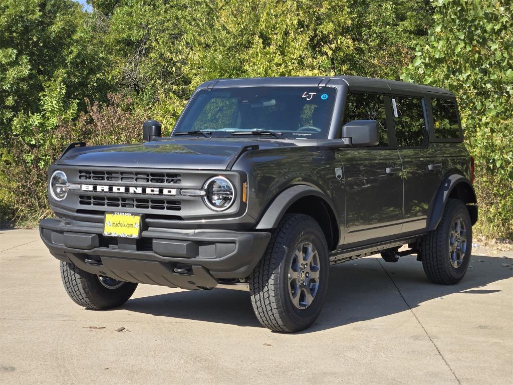new 2025 Ford Bronco car, priced at $40,040