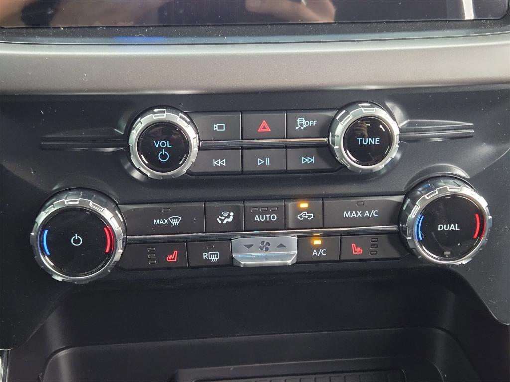 new 2025 Ford F-150 car, priced at $59,352