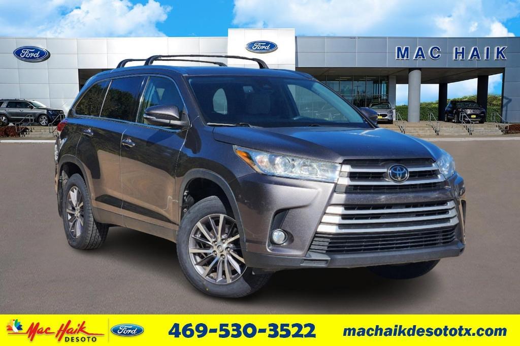 used 2019 Toyota Highlander car, priced at $21,999