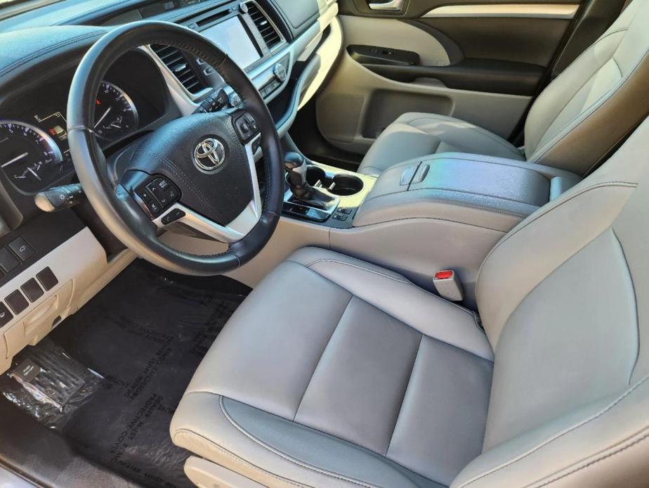 used 2019 Toyota Highlander car, priced at $21,999