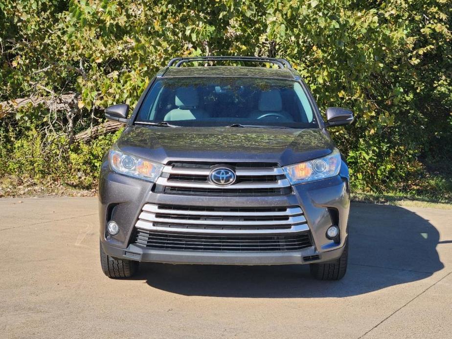 used 2019 Toyota Highlander car, priced at $21,999