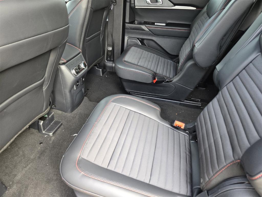 new 2025 Ford Explorer car, priced at $47,020