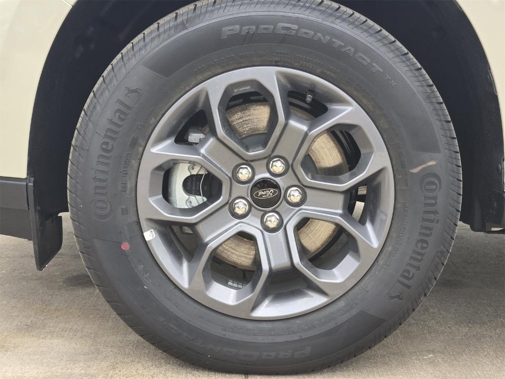 new 2025 Ford Maverick car, priced at $31,854