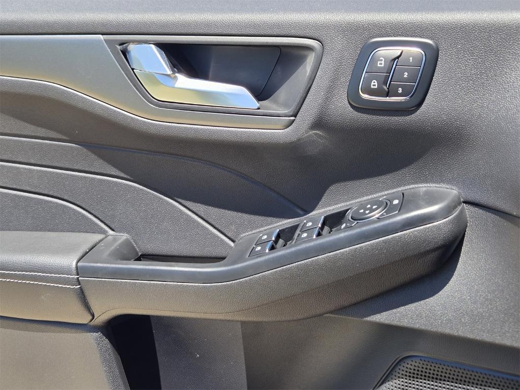 new 2025 Ford Escape car, priced at $30,074