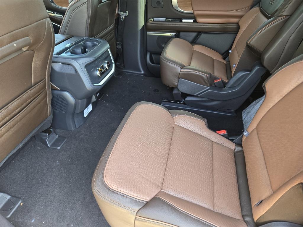 new 2025 Ford Expedition car, priced at $79,850