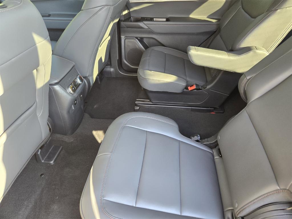 new 2025 Ford Explorer car, priced at $36,665