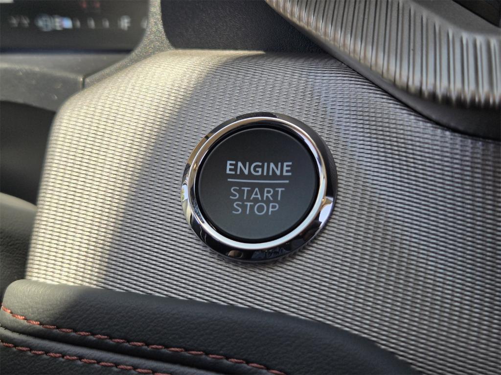 new 2025 Ford Explorer car, priced at $39,665