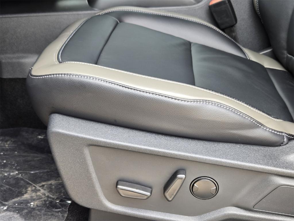 new 2025 Ford Bronco car, priced at $58,383