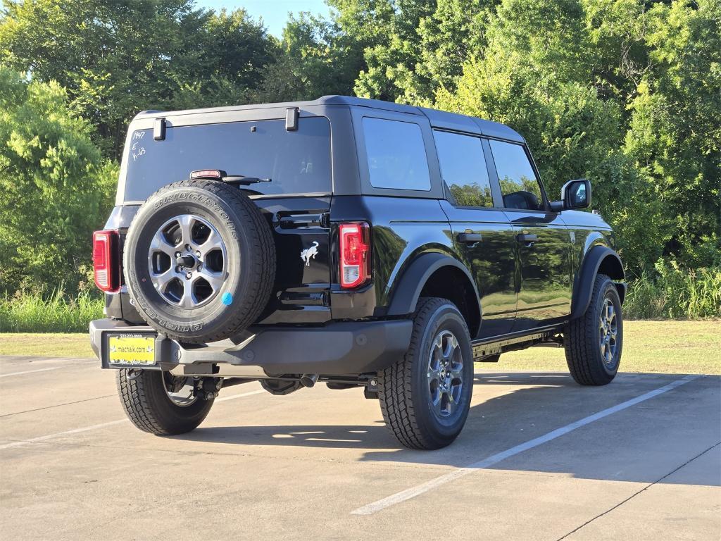 new 2025 Ford Bronco car, priced at $41,039