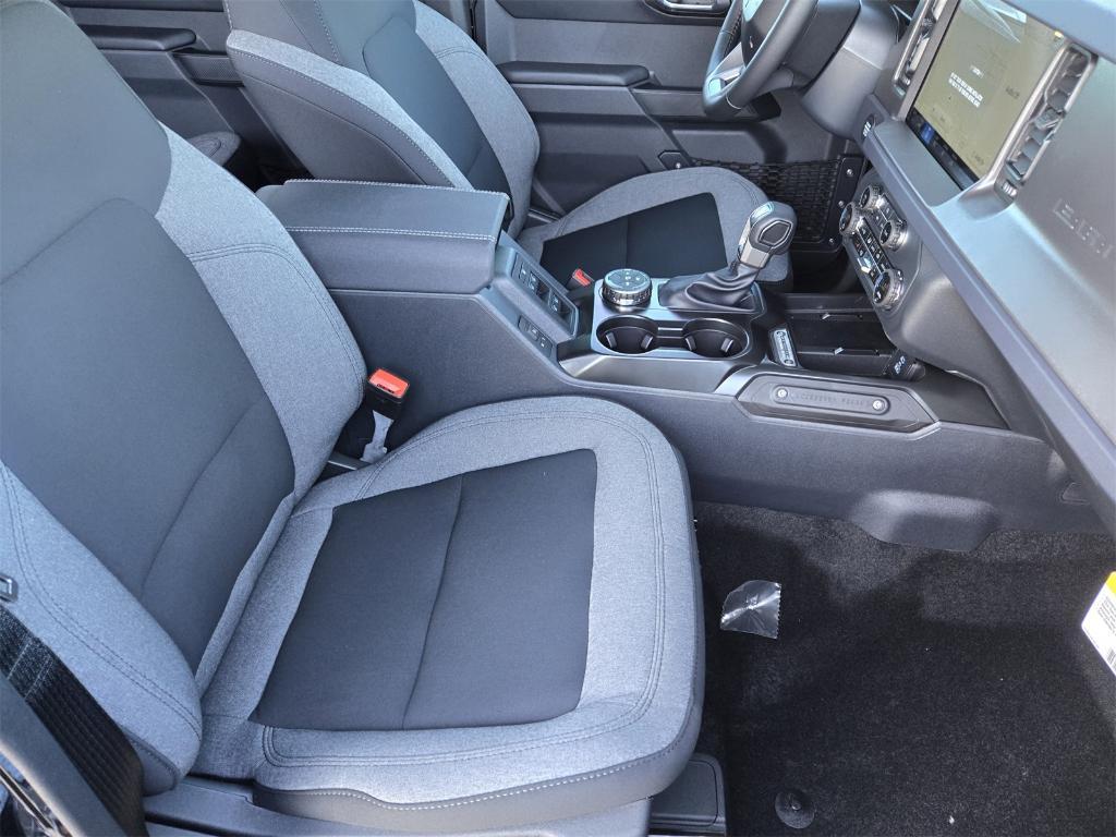 new 2025 Ford Bronco car, priced at $41,039