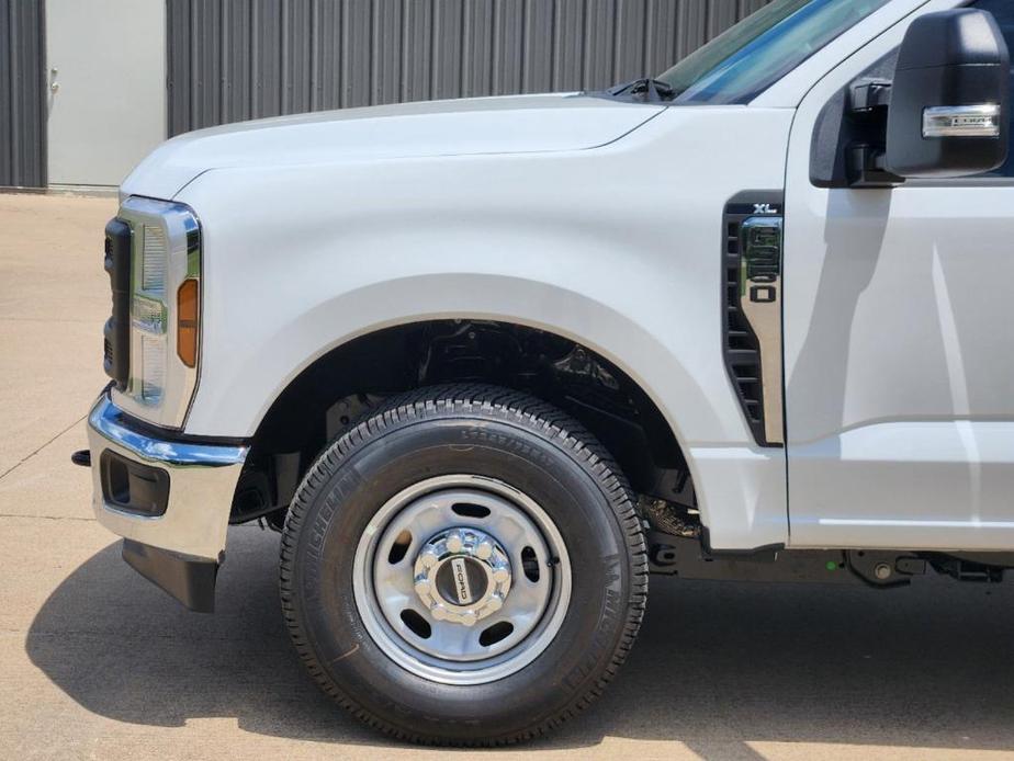 new 2024 Ford F-350 car, priced at $47,290