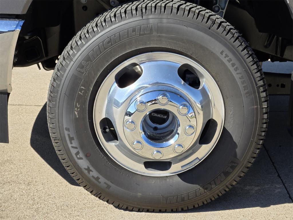 new 2025 Ford F-350 car, priced at $89,995