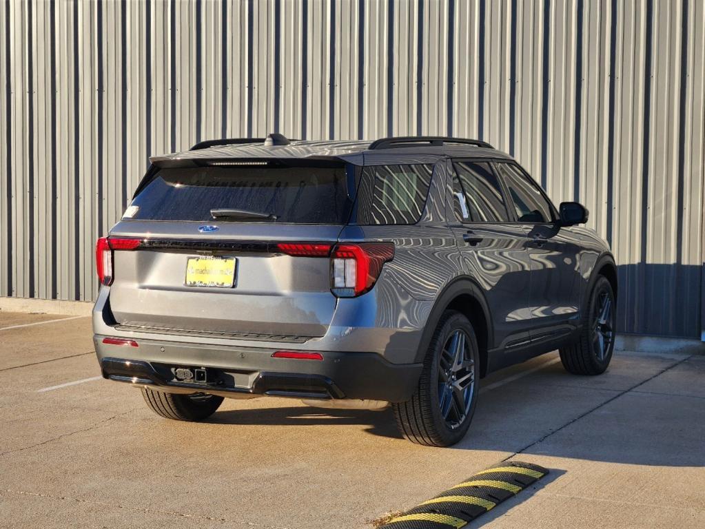 new 2025 Ford Explorer car, priced at $41,845