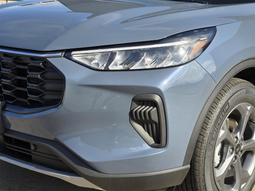 new 2025 Ford Escape car, priced at $30,894