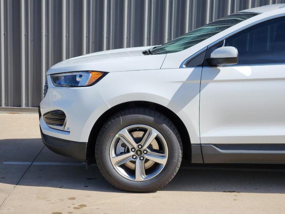 new 2024 Ford Edge car, priced at $30,465