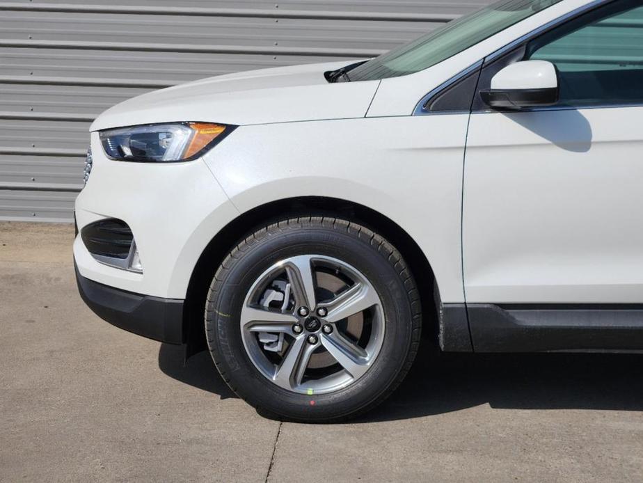 new 2024 Ford Edge car, priced at $30,565