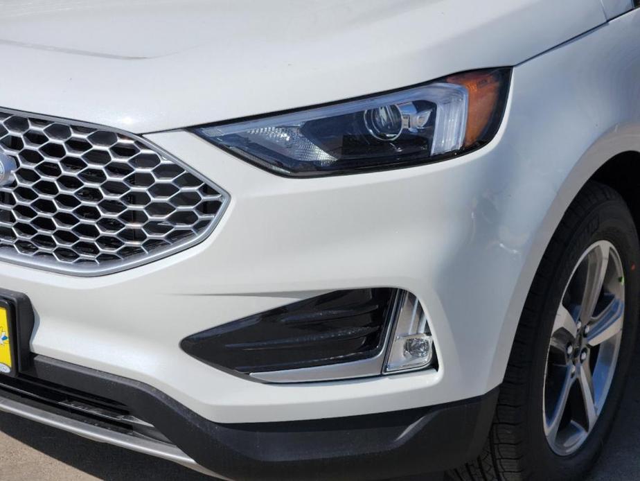 new 2024 Ford Edge car, priced at $30,565