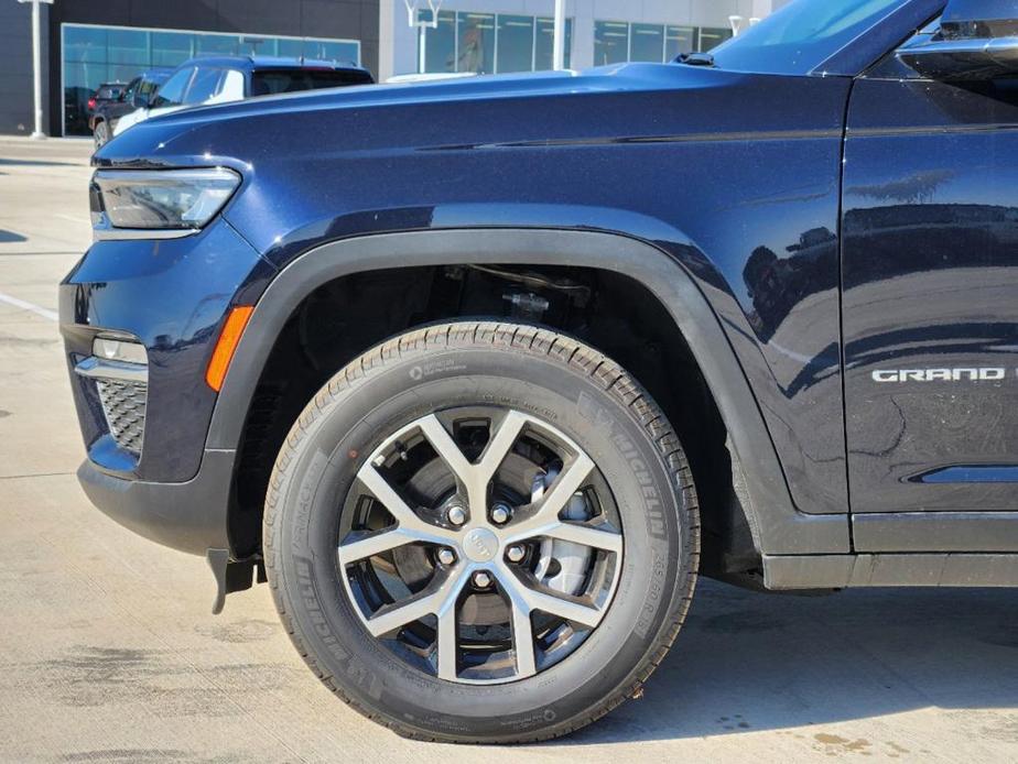 new 2024 Jeep Grand Cherokee car, priced at $41,545