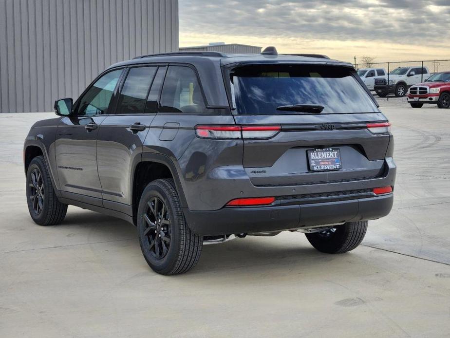 new 2025 Jeep Grand Cherokee car, priced at $41,095