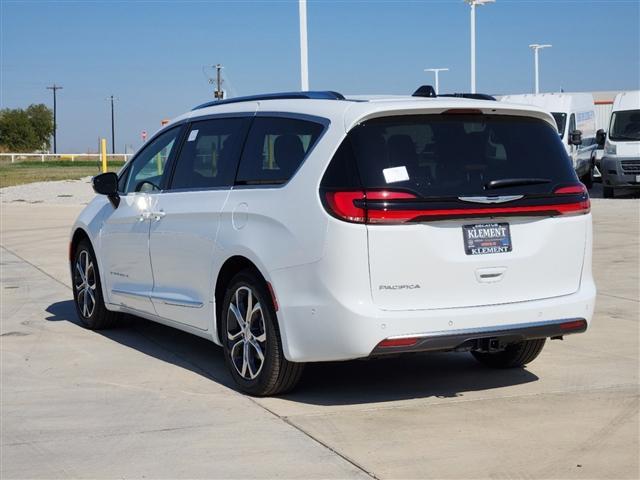 new 2025 Chrysler Pacifica car, priced at $50,559