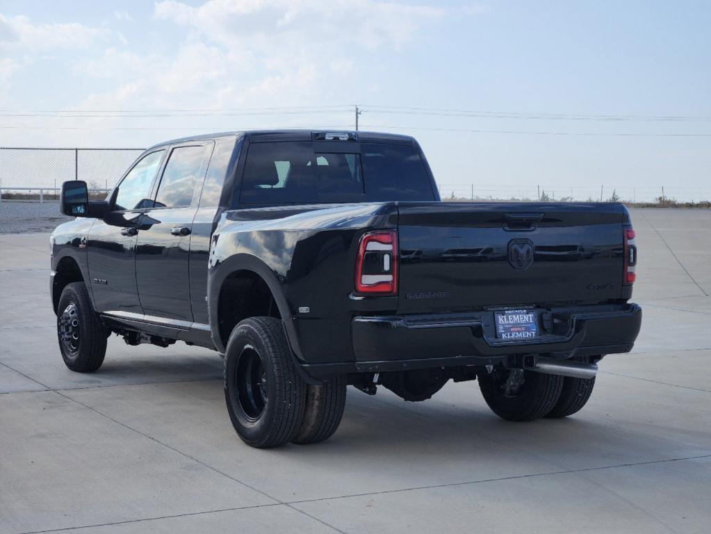 new 2024 Ram 3500 car, priced at $77,687