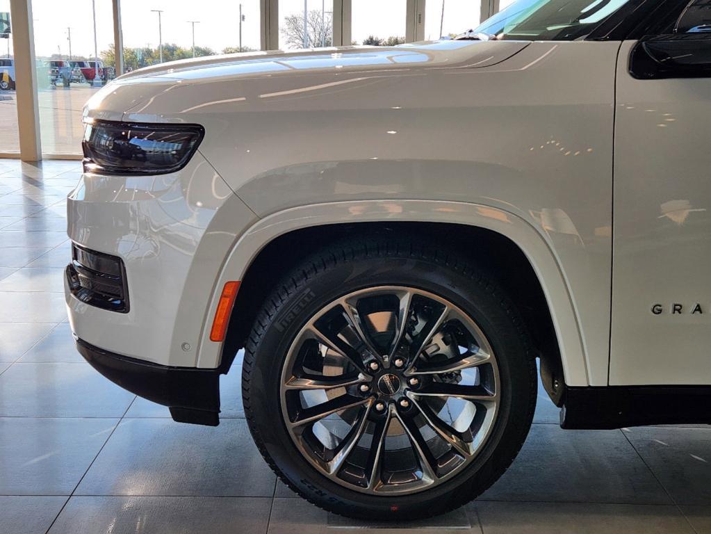 new 2024 Jeep Grand Wagoneer L car, priced at $93,871