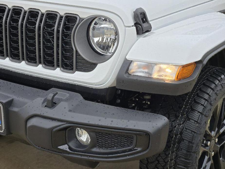 new 2025 Jeep Gladiator car, priced at $43,580