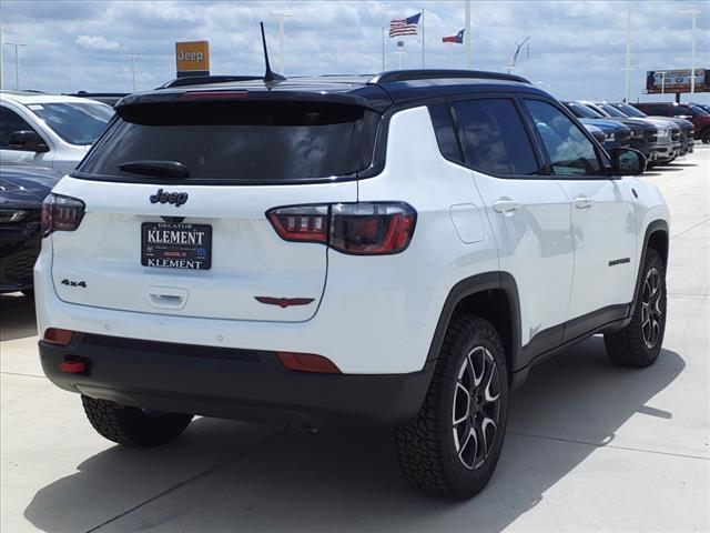 new 2024 Jeep Compass car, priced at $31,213