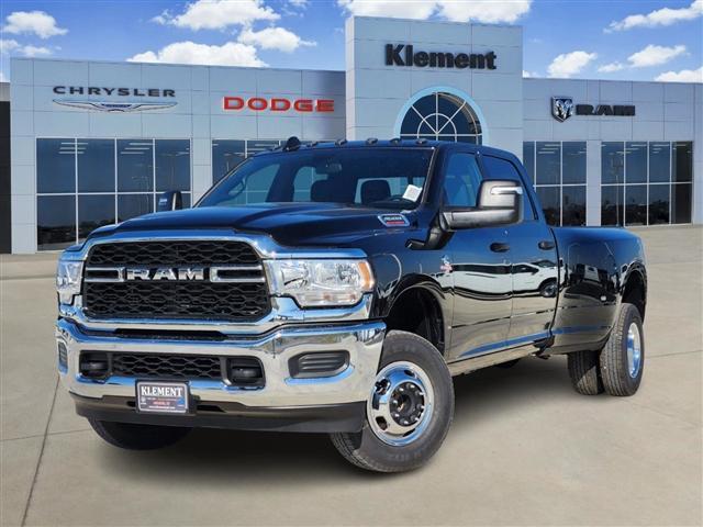 new 2024 Ram 3500 car, priced at $62,670