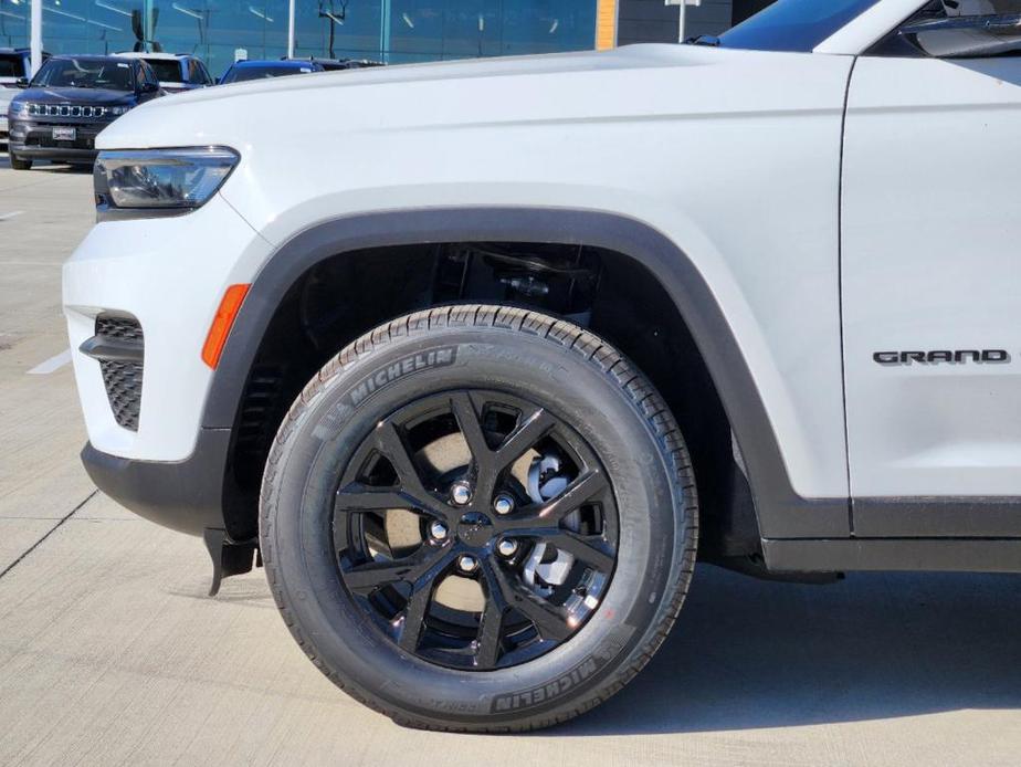 new 2024 Jeep Grand Cherokee car, priced at $38,633