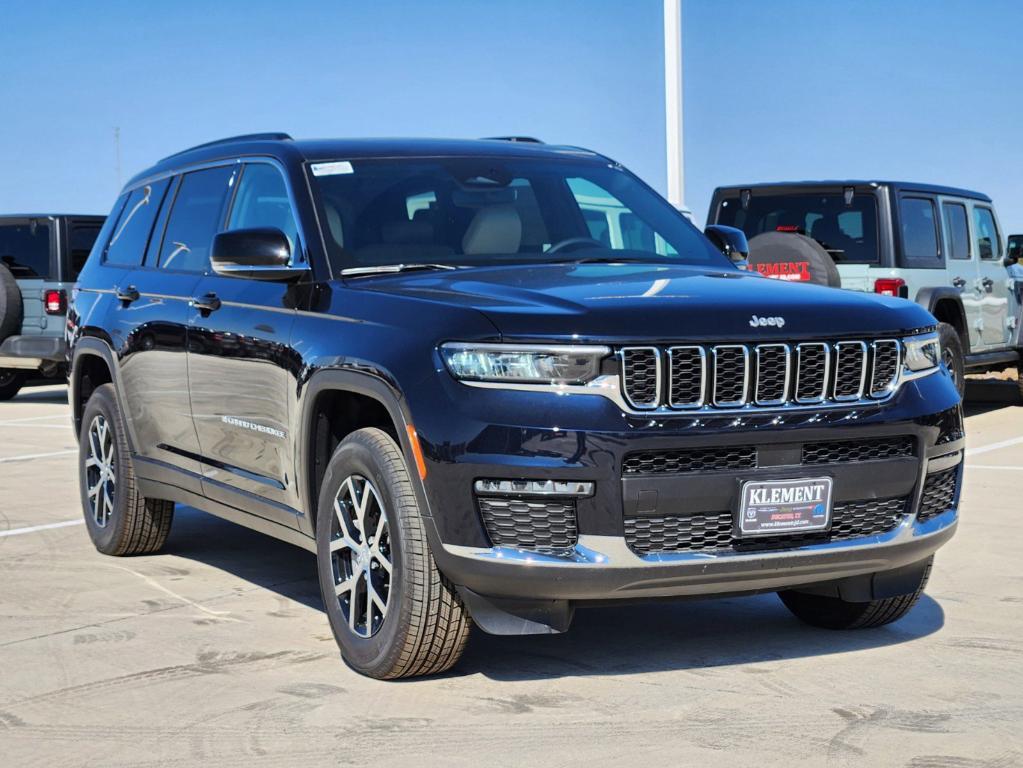 new 2024 Jeep Grand Cherokee L car, priced at $40,161