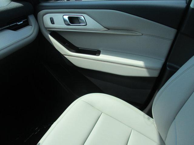 new 2025 Ford Explorer car, priced at $47,495