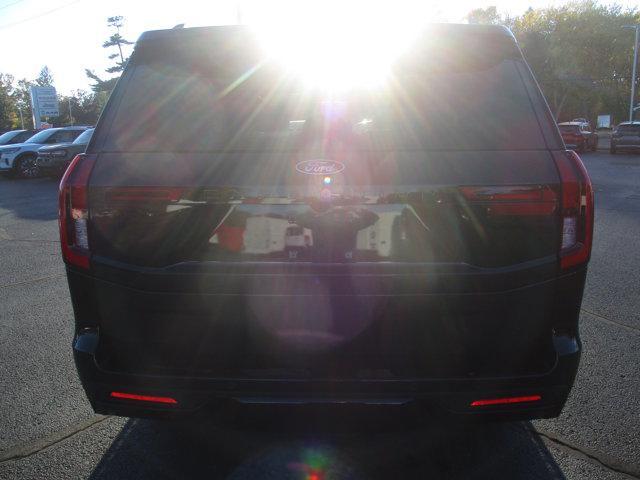 new 2025 Ford Expedition car, priced at $84,060