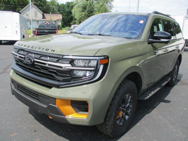 new 2025 Ford Expedition car, priced at $81,995