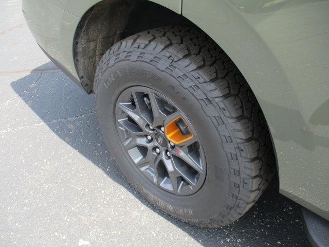 new 2025 Ford Expedition car, priced at $81,995