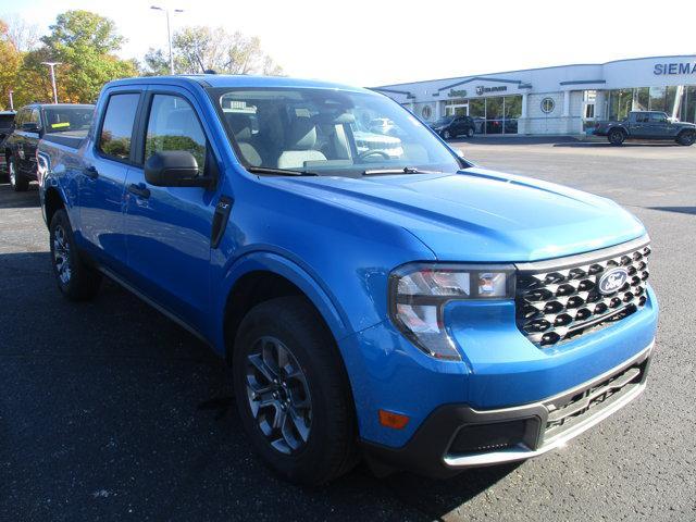 new 2025 Ford Maverick car, priced at $32,995