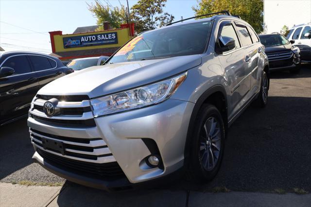 used 2017 Toyota Highlander car, priced at $17,495