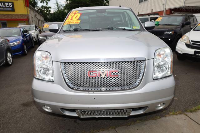 used 2013 GMC Yukon car, priced at $15,875