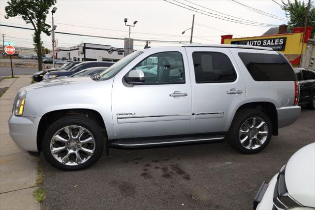 used 2013 GMC Yukon car, priced at $15,875