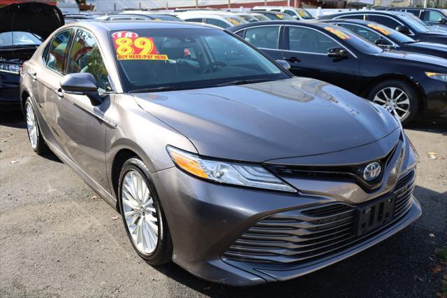 used 2018 Toyota Camry Hybrid car, priced at $17,995