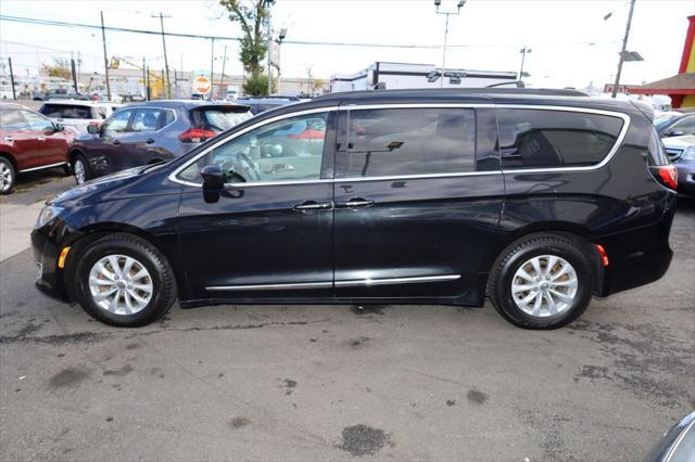 used 2017 Chrysler Pacifica car, priced at $13,995