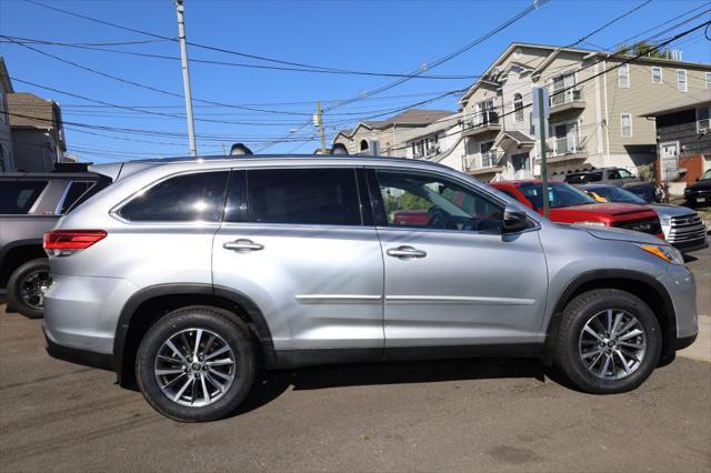 used 2019 Toyota Highlander car, priced at $21,495