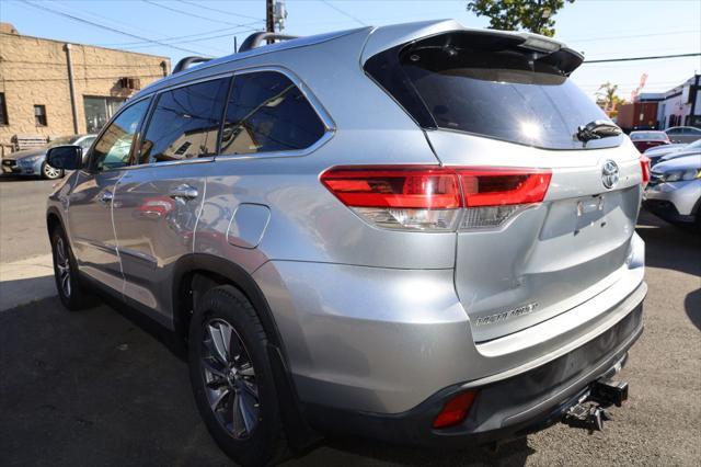 used 2019 Toyota Highlander car, priced at $21,495