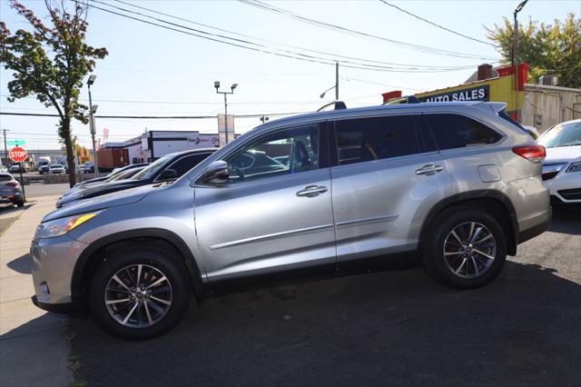 used 2019 Toyota Highlander car, priced at $21,495